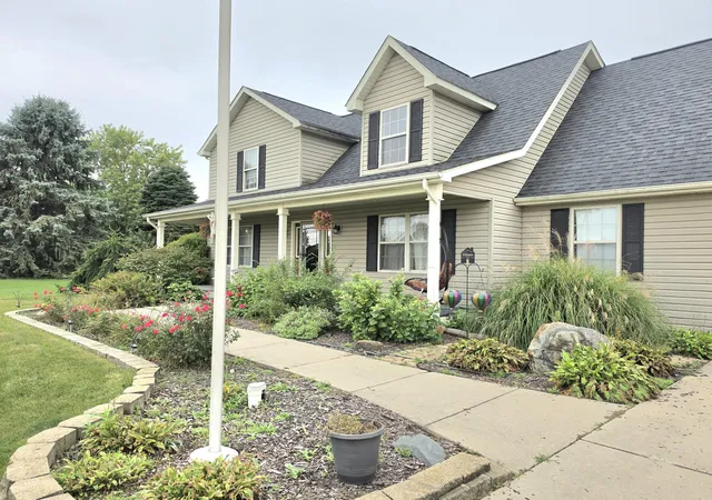 Single family home for sale at 864 Jeflynn Dr, Kouts, IN 46347 | MLS# 845609