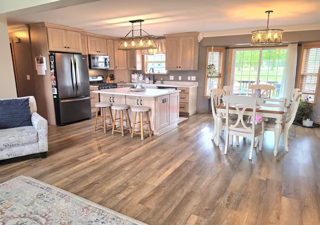Photo 4 of Single family home for sale at 864 Jeflynn Dr, Kouts, IN 46347 | MLS# 845609 | Listing updated on 2026-09-24