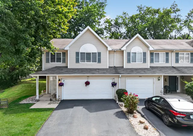 Photo 1 of Condo for sale at 901 Beacon Dr, Hobart, IN 46342 | MLS# 845619 | Listing updated on 2026-09-30
