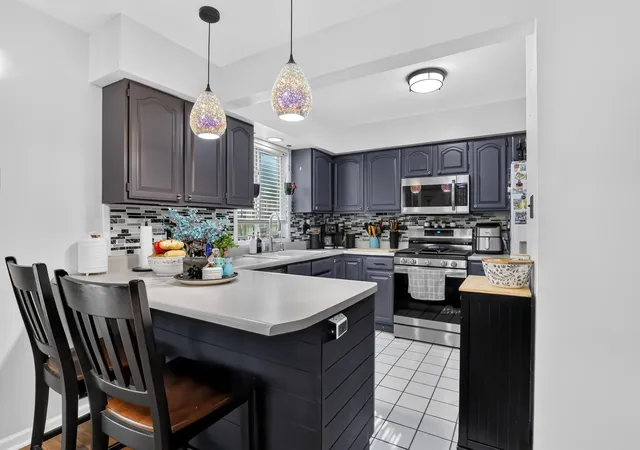 Photo 2 of Condo for sale at 901 Beacon Dr, Hobart, IN 46342 | MLS# 845619 | Listing updated on 2026-09-30