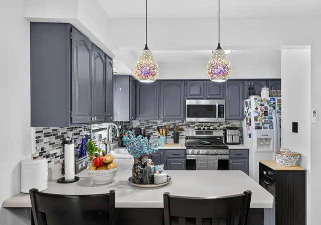Photo 3 of Condo for sale at 901 Beacon Dr, Hobart, IN 46342 | MLS# 845619 | Listing updated on 2026-09-30