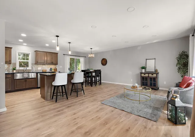 Photo 4 of Single family home for sale at 9436 Verbena Dr, Munster, IN 46321 | MLS# 845631 | Listing updated on 2026-10-01