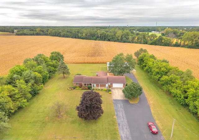 Photo 2 of Single family home for sale at 7501 W 1400 North, De Motte, IN 46310 | MLS# 845623 | Listing updated on 2026-09-19