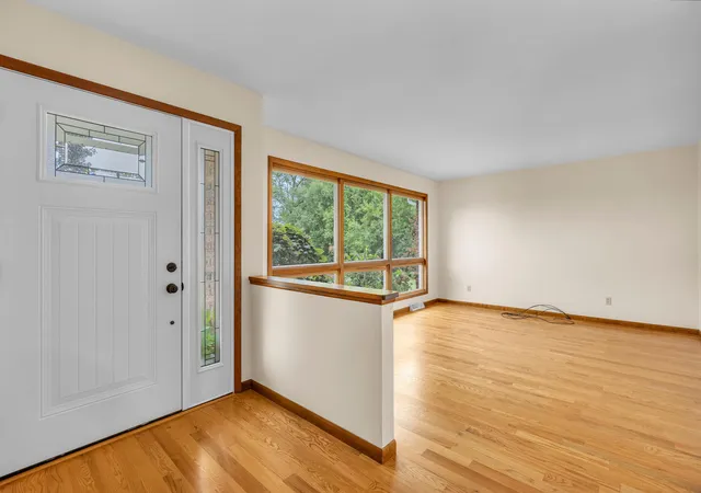 Photo 4 of Single family home for sale at 7501 W 1400 North, De Motte, IN 46310 | MLS# 845623 | Listing updated on 2026-09-19