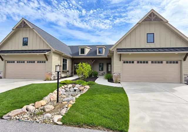 Multi family home for sale at 1918 W Woodglen Cir, Valparaiso, IN 46383 | MLS# 845743