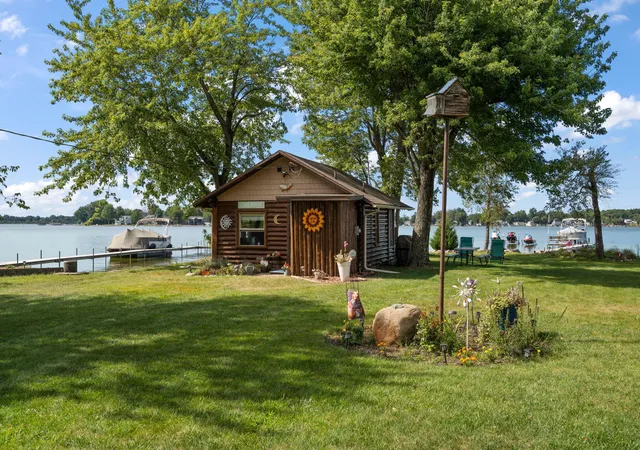 Photo 2 of Single family home for sale at 6047 S State Rd 10, Knox, IN 46534 | MLS# 845763 | Listing updated on 2026-09-23