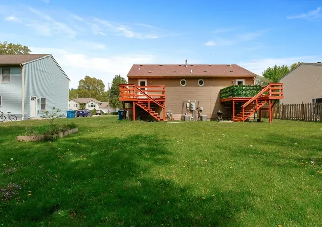 Photo 3 of House for sale at 429-431 Woodlawn Ave, Chesterton, IN 46304 | MLS# 845634 | Listing updated on 2026-09-20