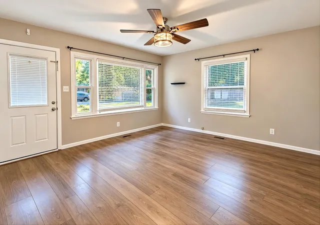 Photo 3 of Single family home for sale at 1514 E 33rd Avenue, Hobart, IN 46342 | MLS# 845723 | Listing updated on 2026-10-03