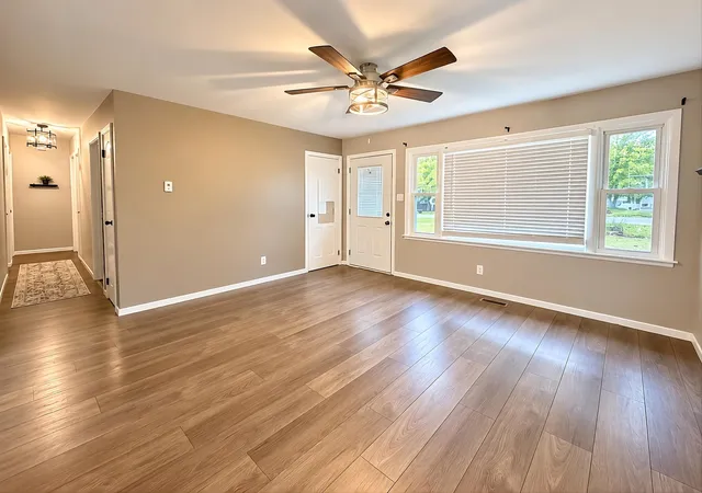 Photo 3 of Single family home for sale at 1514 E 33rd Avenue, Hobart, IN 46342 | MLS# 845723 | Listing updated on 2026-10-03