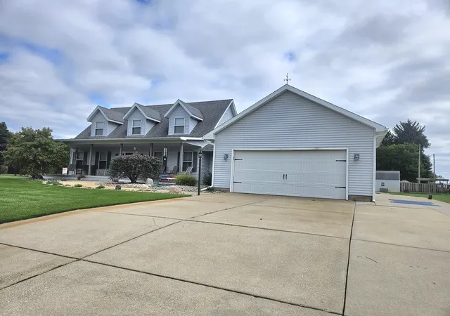 Photo 3 of Single family home for sale at 2763 S Nowak Dr, La Porte, IN 46350 | MLS# 845674 | Listing updated on 2026-09-21