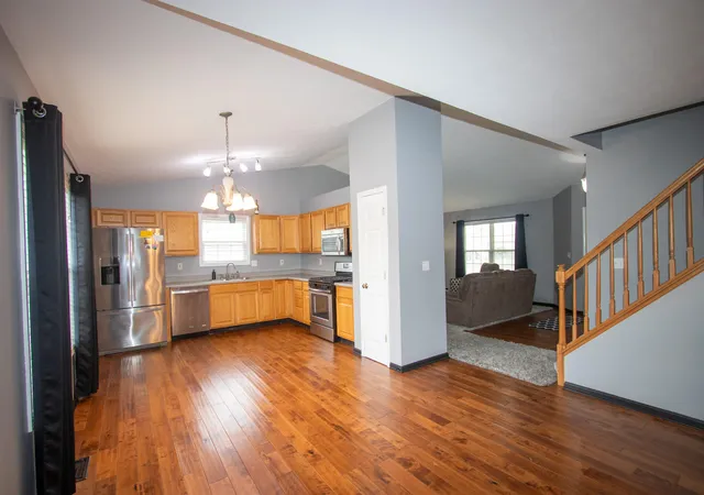 Photo 2 of Single family home for sale at 568 Fox Burrow Ct, Valparaiso, IN 46385 | MLS# 845675 | Listing updated on 2026-09-21