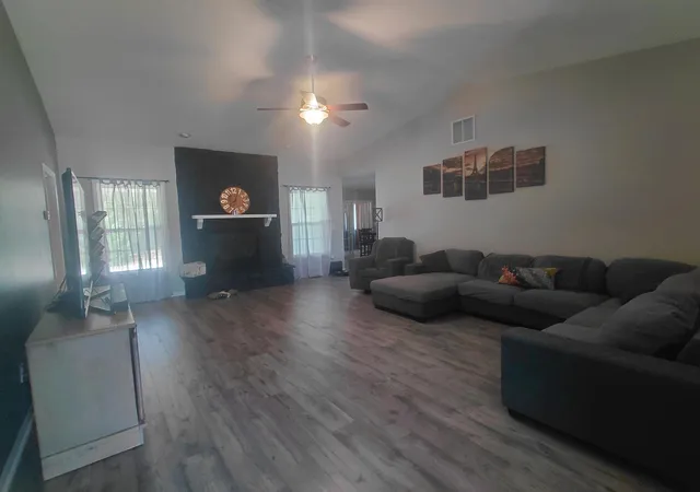 Photo 2 of Single family home for sale at 237 Vulpine Dr, Valparaiso, IN 46385 | MLS# 845657 | Listing updated on 2026-09-21