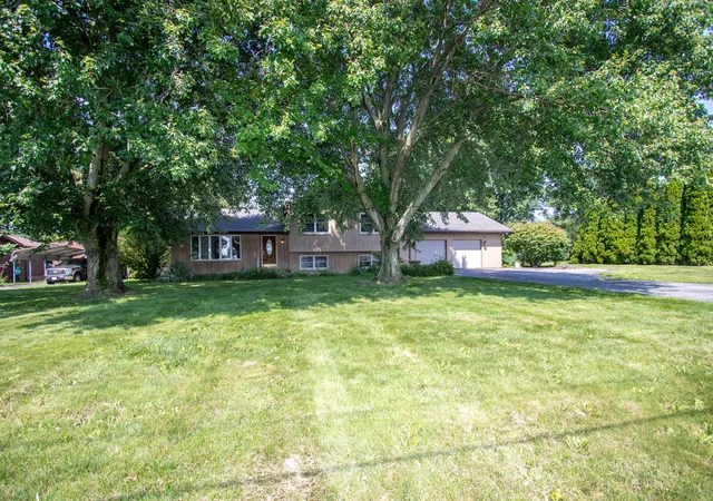 Photo 1 of Single family home for sale at 184 S 200 West, Valparaiso, IN 46385 | MLS# 845664 | Listing updated on 2026-09-21