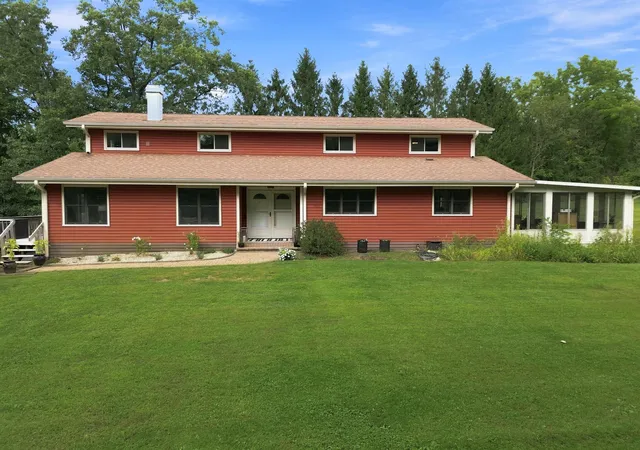 Photo 2 of Single family home for sale at 3125 Austria Ct, Valparaiso, IN 46383 | MLS# 846400 | Listing updated on 2026-10-08
