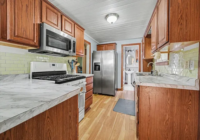 Photo 4 of Single family home for sale at 231 N Fremont St, Lowell, IN 46356 | MLS# 845669 | Listing updated on 2026-10-01