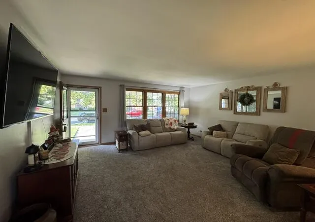 Photo 4 of Single family home for sale at 512 Osage Dr, Dyer, IN 46311 | MLS# 845875 | Listing updated on 2026-09-28