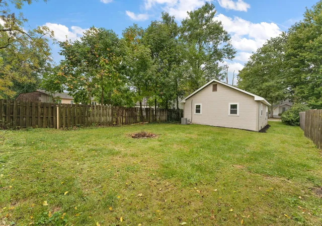 Photo 3 of Single family home for sale at 110 S Union St, Crown Point, IN 46307 | MLS# 845794 | Listing updated on 2026-09-23