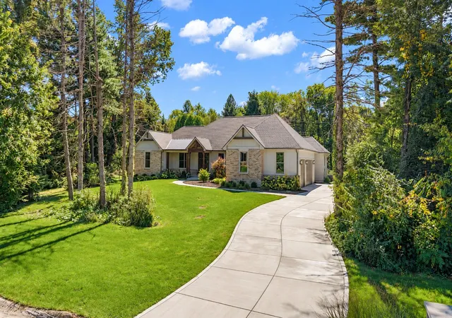 Photo 1 of Single family home for sale at 363 Ridgeview Dr, Chesterton, IN 46304 | MLS# 846121 | Listing updated on 2026-10-01