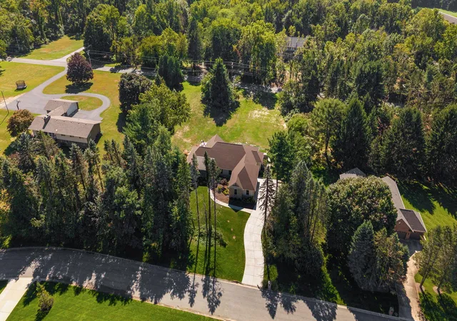 Photo 3 of Single family home for sale at 363 Ridgeview Dr, Chesterton, IN 46304 | MLS# 846121 | Listing updated on 2026-10-01