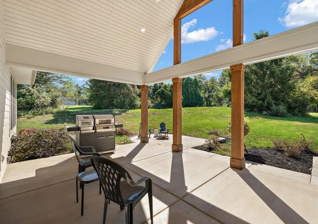 Photo 4 of Single family home for sale at 363 Ridgeview Dr, Chesterton, IN 46304 | MLS# 846121 | Listing updated on 2026-10-01