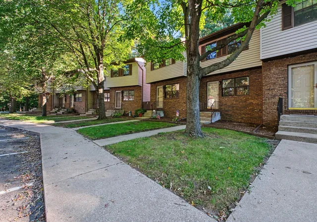 Photo 2 of Sale Pending at 1412 Larain Dr, Michigan City, IN 46360 | MLS# 846080 | Listing updated on 2026-10-02