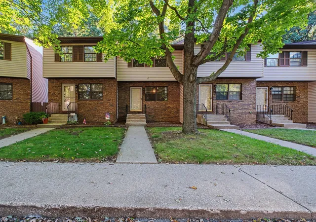 Photo 3 of Sale Pending at 1412 Larain Dr, Michigan City, IN 46360 | MLS# 846080 | Listing updated on 2026-10-02