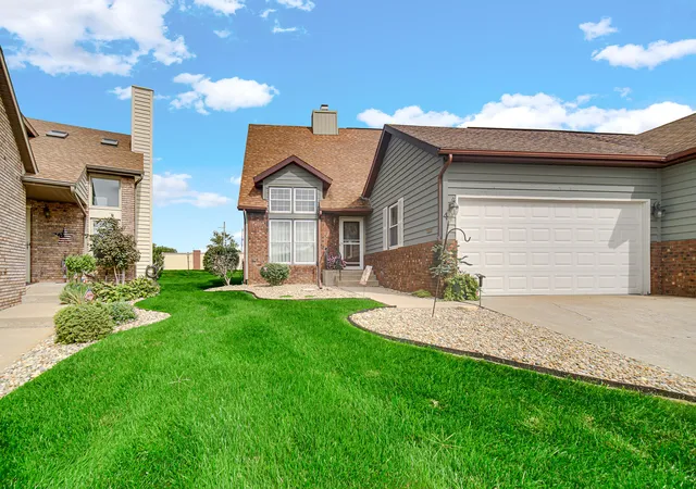 Photo 2 of Condo for sale at 4 Constitution Dr, Michigan City, IN 46360 | MLS# 845770 | Listing updated on 2026-09-23