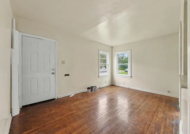 Photo 3 of Single family home for sale at 860 Louisiana St, Gary, IN 46402 | MLS# 845699 | Listing updated on 2026-09-21