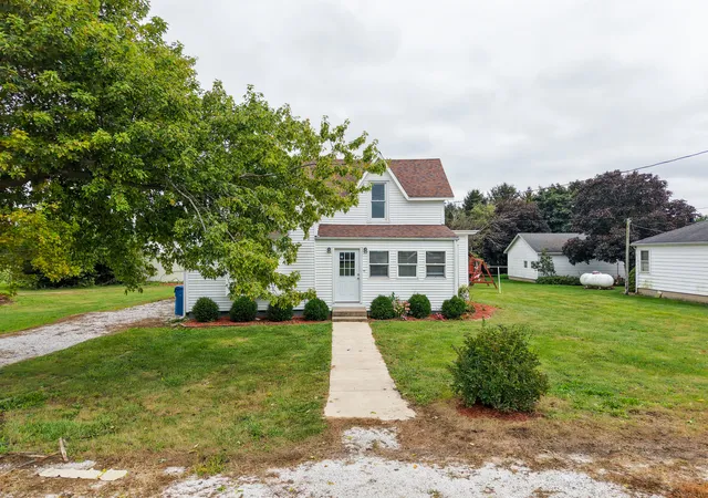 Photo 1 of Single family home for sale at 501 N Newton St, Goodland, IN 47948 | MLS# 845693 | Listing updated on 2026-09-21
