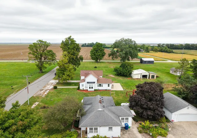Photo 3 of Single family home for sale at 501 N Newton St, Goodland, IN 47948 | MLS# 845693 | Listing updated on 2026-09-21