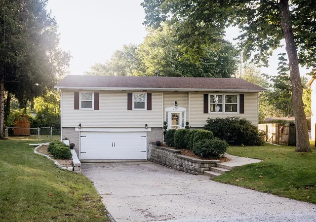 Single family home for sale at 210 Lawndale Pl, Michigan City, IN 46360 | MLS# 845814