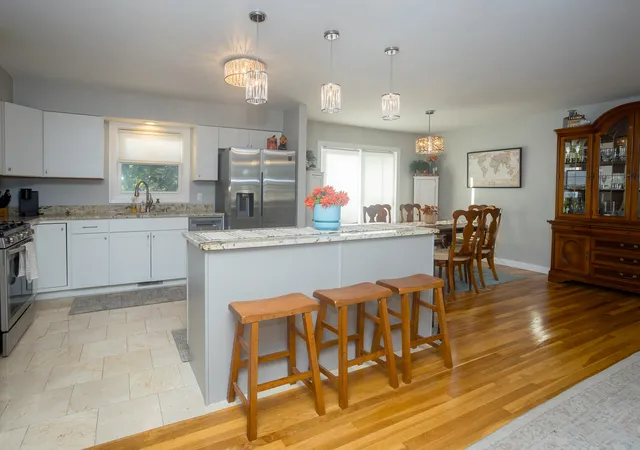 Photo 1 of Single family home for sale at 210 Lawndale Pl, Michigan City, IN 46360 | MLS# 845814 | Listing updated on 2026-09-24