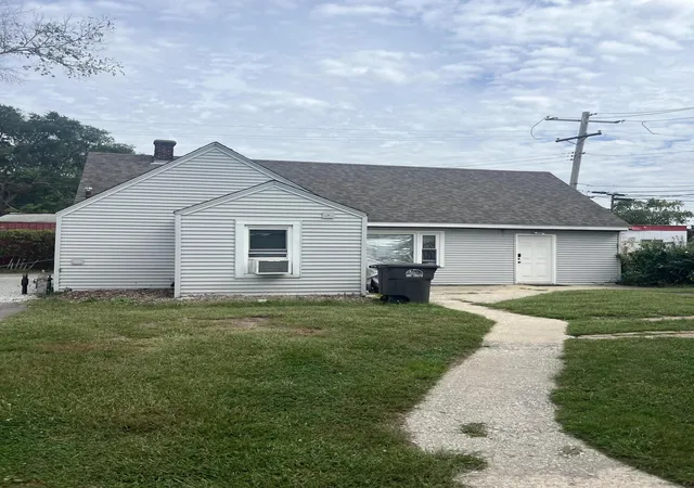 Photo 3 of Single family home for sale at 2749 Decatur St, Lake Station, IN 46405 | MLS# 845703 | Listing updated on 2026-09-21