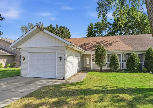 Photo 1 of Multi family home for sale at 819 N Wiggs St, Griffith, IN 46319 | MLS# 845918 | Listing updated on 2026-10-05