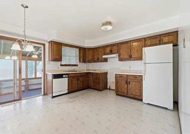 Photo 3 of Multi family home for sale at 819 N Wiggs St, Griffith, IN 46319 | MLS# 845918 | Listing updated on 2026-10-05