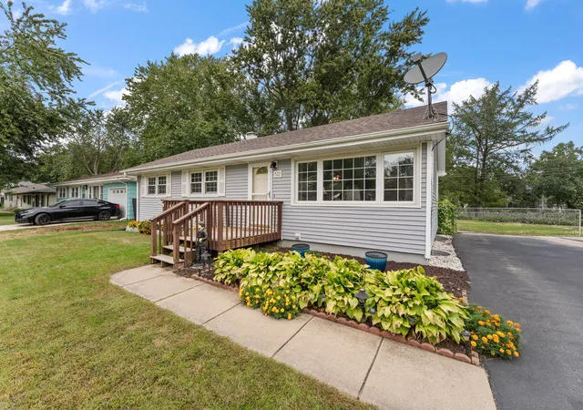 Photo 2 of Single family home for sale at 522 Park Ave, Chesterton, IN 46304 | MLS# 846149 | Listing updated on 2026-10-04