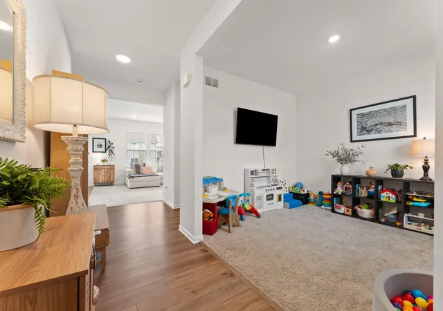 Photo 3 of Single family home for sale at 3901 Iron Gate Dr, Valparaiso, IN 46385 | MLS# 845844 | Listing updated on 2026-09-24