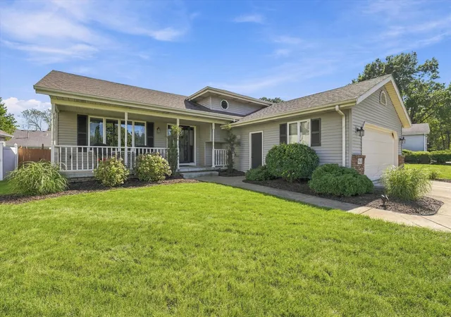 Photo 1 of Sale Pending at 613 N Forest Ave, Griffith, IN 46319 | MLS# 846181 | Listing updated on 2026-10-04