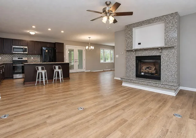 Photo 4 of Single family home for sale at 955 W 200 North, La Porte, IN 46350 | MLS# 845765 | Listing updated on 2026-09-23