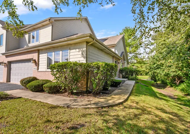 Townhouse for sale at 9983 Gettler St, Dyer, IN 46311 | MLS# 845805