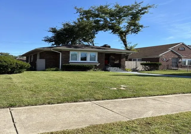 Photo 1 of Single family home for sale at 407 Mckinley St, Gary, IN 46404 | MLS# 846008 | Listing updated on 2026-09-28