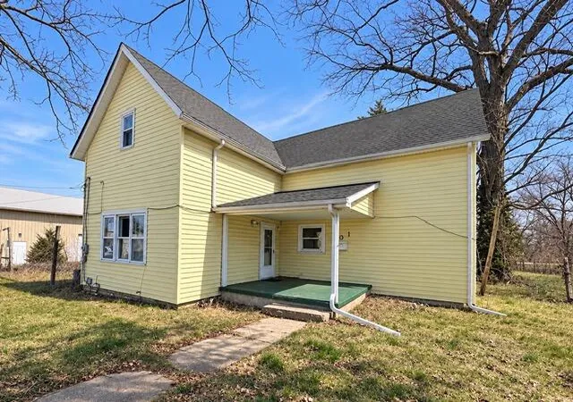 Photo 1 of Single family home for sale at 201 S Main St, Bicknell, IN 47512 | MLS# 845778 | Listing updated on 2026-09-23
