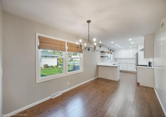 Photo 1 of Single family home for sale at 705 S Pettibone St, Crown Point, IN 46307 | MLS# 847355 | Listing updated on 2026-10-27