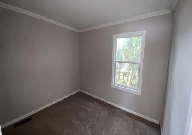 Photo 3 of Single family home for sale at 6618 Rhode Is Ave, Hammond, IN 46323 | MLS# 845897 | Listing updated on 2026-09-25