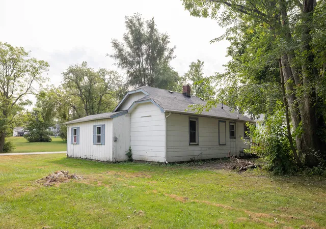 Photo 3 of Single family home for sale at 412 N Lincoln St, Morocco, IN 47963 | MLS# 845783 | Listing updated on 2026-10-05