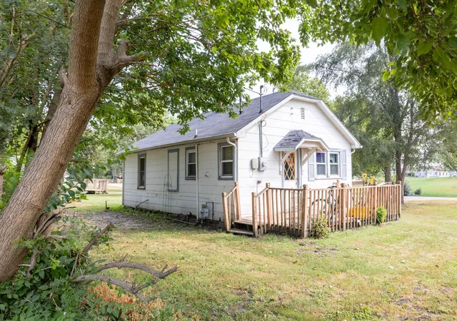 Photo 4 of Single family home for sale at 412 N Lincoln St, Morocco, IN 47963 | MLS# 845783 | Listing updated on 2026-10-05