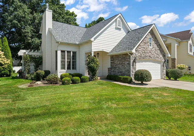 Photo 2 of Single family home for sale at 207 Kraus Dr, Valparaiso, IN 46383 | MLS# 845886 | Listing updated on 2026-09-25