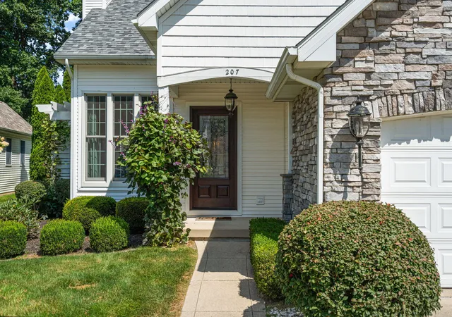 Photo 3 of Single family home for sale at 207 Kraus Dr, Valparaiso, IN 46383 | MLS# 845886 | Listing updated on 2026-09-25