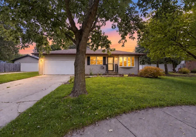 Photo 1 of Single family home for sale at 103 Poplar Ct, Hebron, IN 46341 | MLS# 845899 | Listing updated on 2026-09-25
