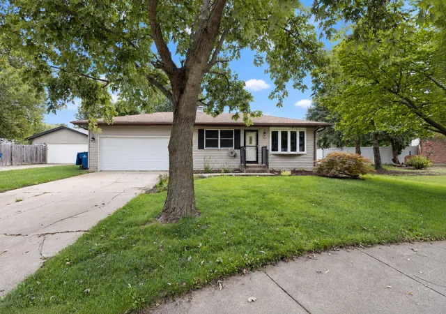 Photo 2 of Single family home for sale at 103 Poplar Ct, Hebron, IN 46341 | MLS# 845899 | Listing updated on 2026-09-25